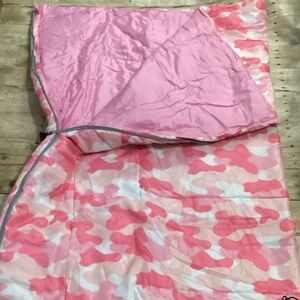 Pink Camo Quilted Sleeping Bag 3pcs sleeping bag, draw string bag and backpack.